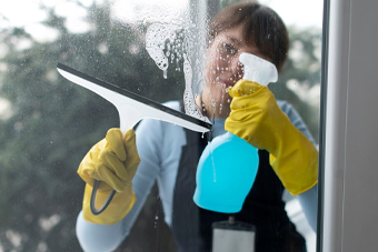 Clear Views Every Day: Domestic Window Cleaning Across the Gold Coast